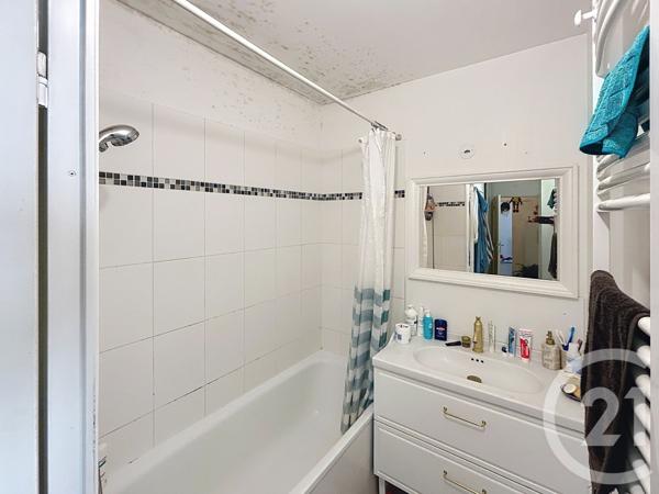 Appartement F3 à vendre  3 pièces - 60,87 m2 ST DENIS - 93