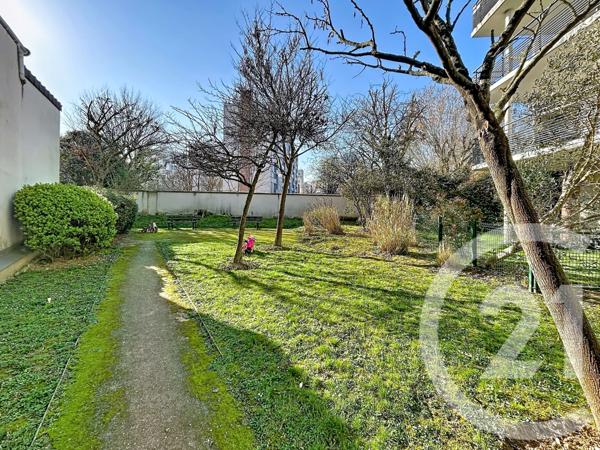 Appartement F3 à vendre  3 pièces - 60,87 m2 ST DENIS - 93