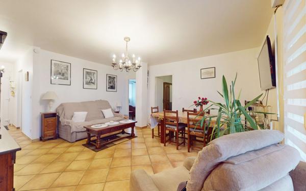 Immeuble à vendre    8 pièces • 172 m2 Maizières-lès-Metz