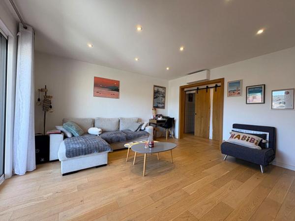 SEDUISANT T3 VUE MER EN DERNIER ÉTAGE À PIETRALBA