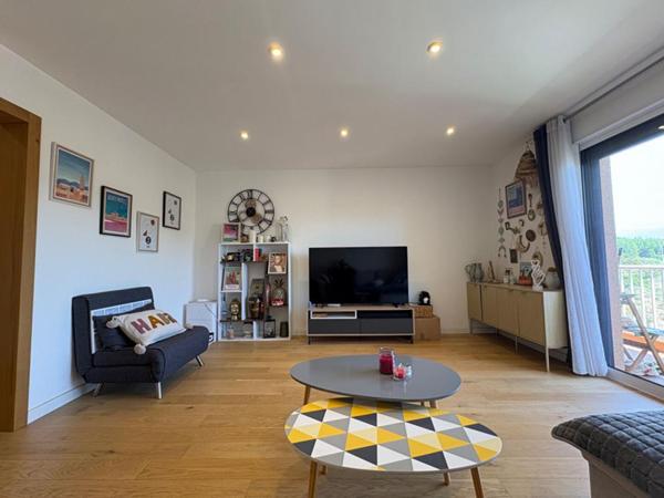 SEDUISANT T3 VUE MER EN DERNIER ÉTAGE À PIETRALBA