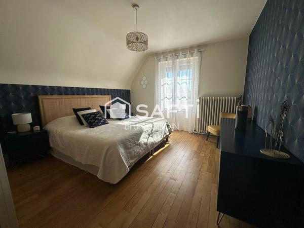 Maison 98 m², 3 pièces, deux chambres, bureau, garage