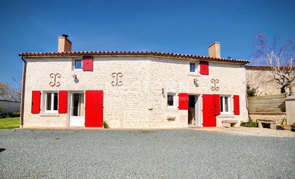 Charmante maison en pierre rénovée ? 4 chambres ? dépendances - four à pain ? calme ? entre Fontenay-le-Comte et Niort