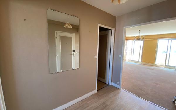 Appartement à vendre    4 pièces • 90,30 m2 Montluçon