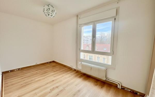 Appartement à vendre    3 pièces • 55 m2 Malzéville