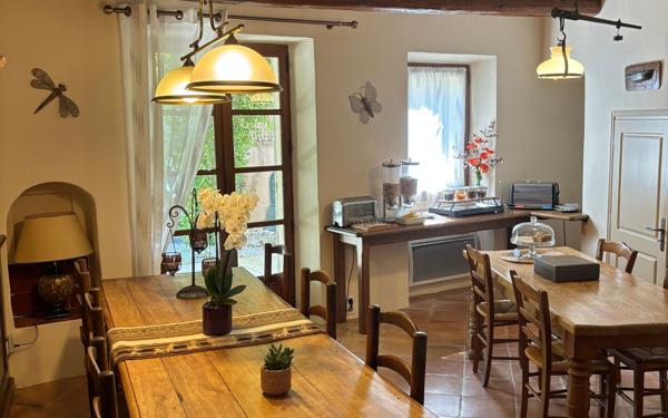 Maison à vendre    10 pièces • 400 m2 Buis-les-Baronnies