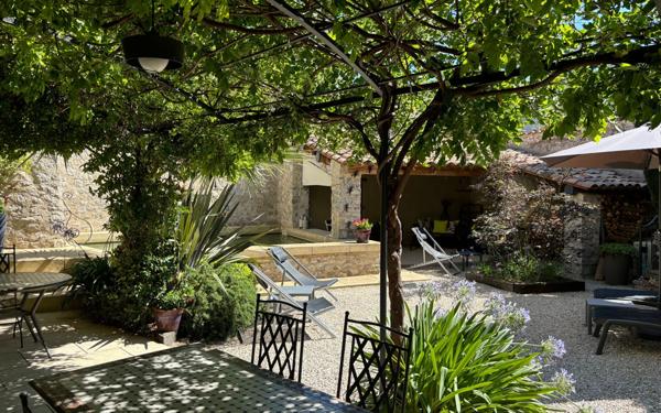 Maison à vendre    10 pièces • 400 m2 Buis-les-Baronnies