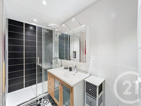 Appartement F4 à vendre  4 pièces - 84,15 m2 VANDOEUVRE LES NANCY - 54