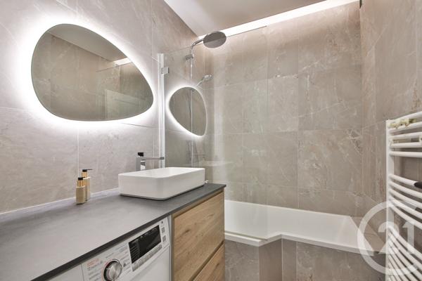 Appartement F3 à vendre  3 pièces - 65 m2 PARIS - 75015