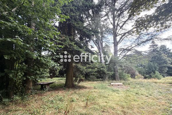 Maison
         5 pièces
        - 110 m² Exclusivité 189 000 € *