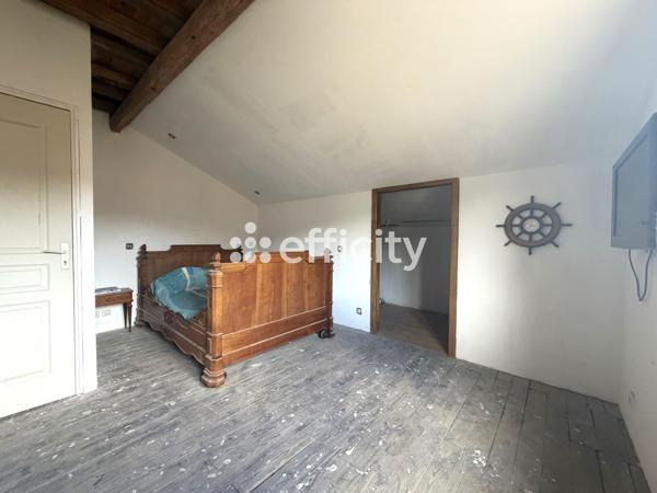 Maison
         5 pièces
        - 110 m² Exclusivité 189 000 € *