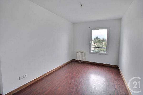 Appartement F3 à vendre  3 pièces - 65,60 m 2   VILLENAVE D ORNON  - 33