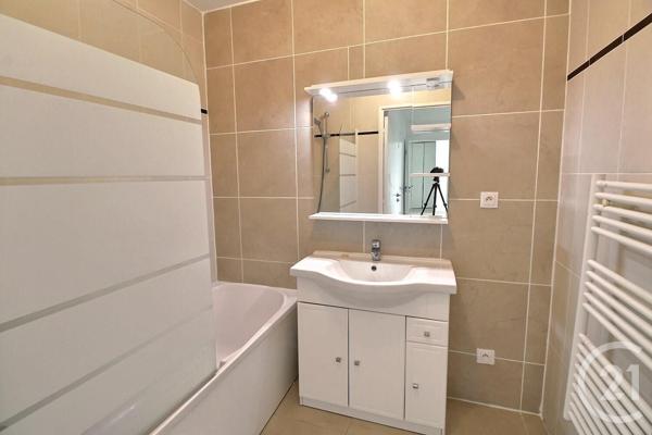 Appartement F3 à vendre  3 pièces - 65,60 m 2   VILLENAVE D ORNON  - 33