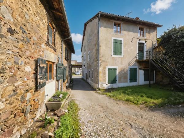 Immeuble à vendre à Chabanais (16150) - Charente