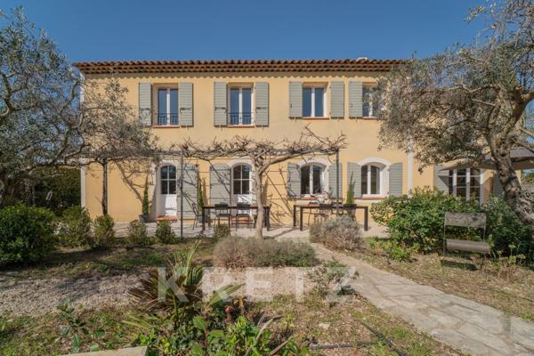 Saint-Rémy-de-Provence – Bastide avec jardin et garage – Alpilles