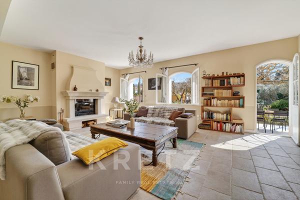 Saint-Rémy-de-Provence – Bastide avec jardin et garage – Alpilles