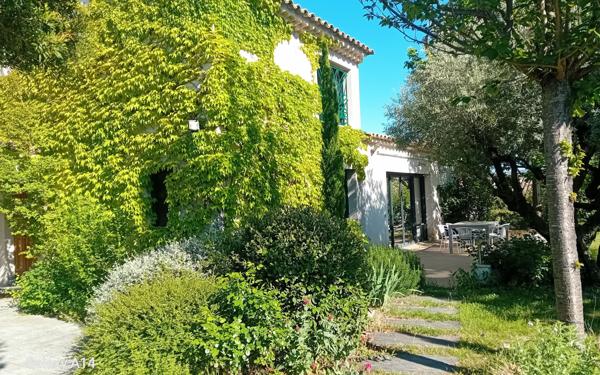 Maison à vendre    4 pièces • 185,34 m2 La Tour-d'Aigues