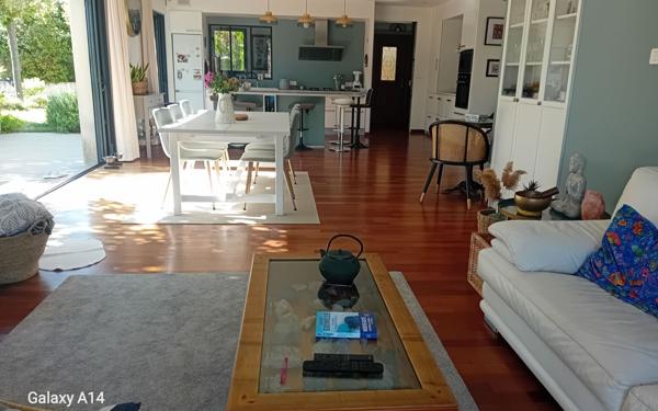 Maison à vendre    4 pièces • 185,34 m2 La Tour-d'Aigues