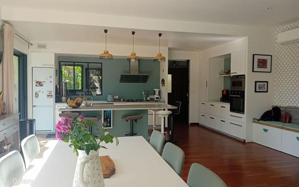 Maison à vendre    4 pièces • 185,34 m2 La Tour-d'Aigues