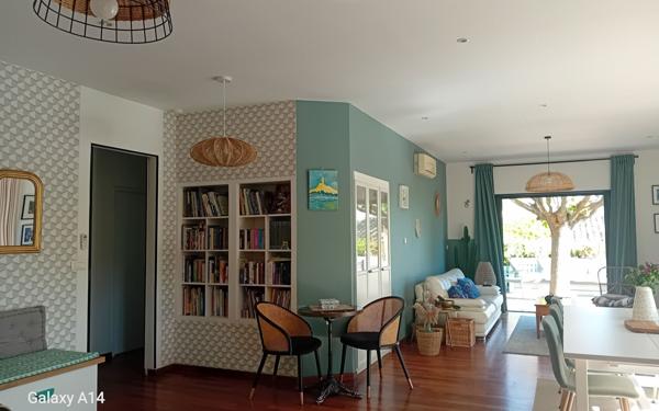 Maison à vendre    4 pièces • 185,34 m2 La Tour-d'Aigues