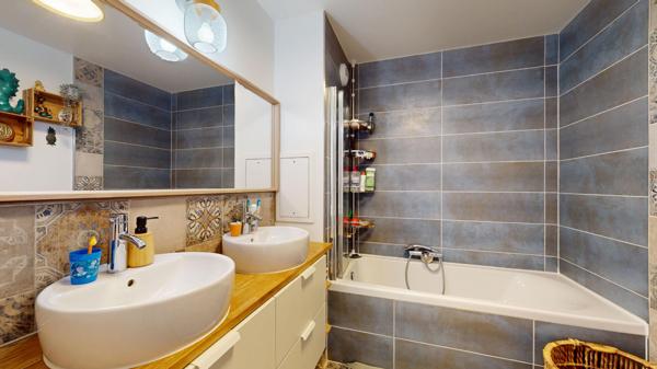 Appartement Antony 4 pièces 72.50 m2 - Parking - cave - terrasse