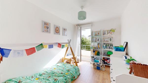 Appartement Antony 4 pièces 72.50 m2 - Parking - cave - terrasse