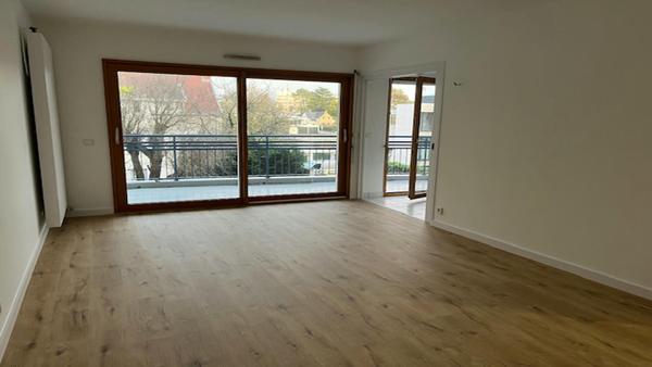 BORD EDRE T2 AVEC TERRASSE VUE SUR ERDRE,  
Nantes 44000