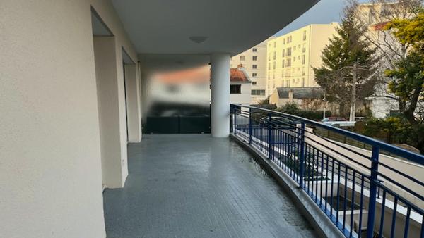 BORD EDRE T2 AVEC TERRASSE VUE SUR ERDRE,  
Nantes 44000