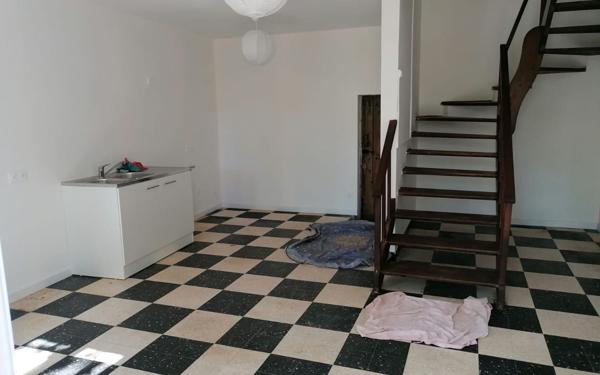 Maison à vendre    9 pièces • 207 m2 Sernhac