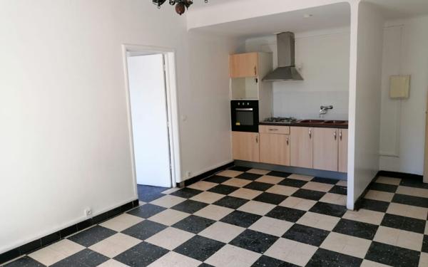 Maison à vendre    9 pièces • 207 m2 Sernhac
