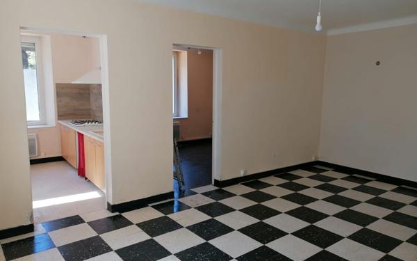 Maison à vendre    9 pièces • 207 m2 Sernhac