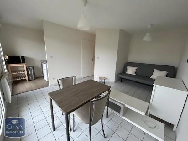 Appartement à louer 1 pièce 27.08m²