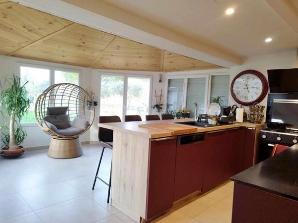 Maison Arles 9 pièce(s) 303 m2 SUR 1 hectare de parcelle