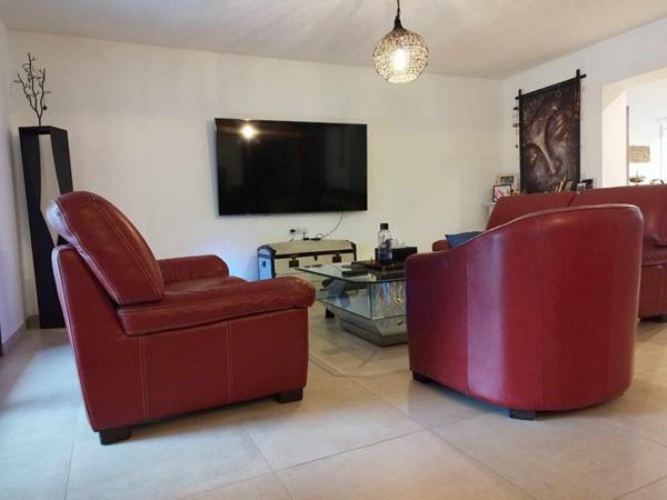 Maison Arles 9 pièce(s) 303 m2 SUR 1 hectare de parcelle