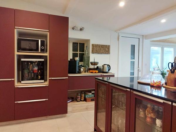 Maison Arles 9 pièce(s) 303 m2 SUR 1 hectare de parcelle