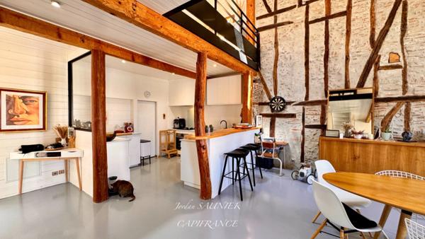 Maison de VILLE / LOFT 145m2 à vendre 4 pièces REVEL (31)