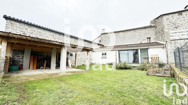 Maison de ville 5 pièces de 158 m² à Sainte-Sigolène (43600)