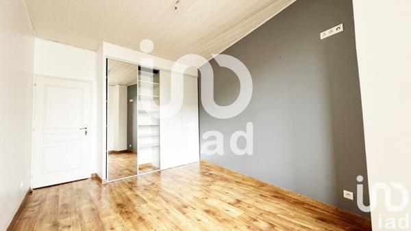 Maison de ville 5 pièces de 158 m² à Sainte-Sigolène (43600)