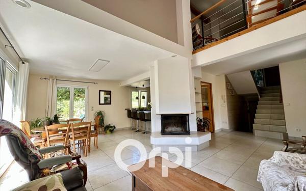 Maison à vendre    5 pièces • 129,19 m2 Froges