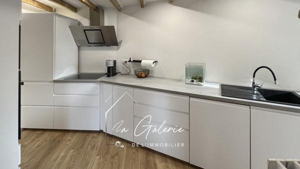 BATISSE DE 328 M2 DONT MAISON PLEINE DE CHARME + DEPENDANCES DE 240 M2 A CLAIX