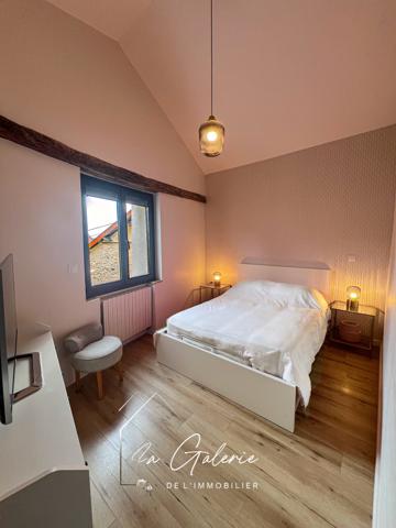 BATISSE DE 328 M2 DONT MAISON PLEINE DE CHARME + DEPENDANCES DE 240 M2 A CLAIX