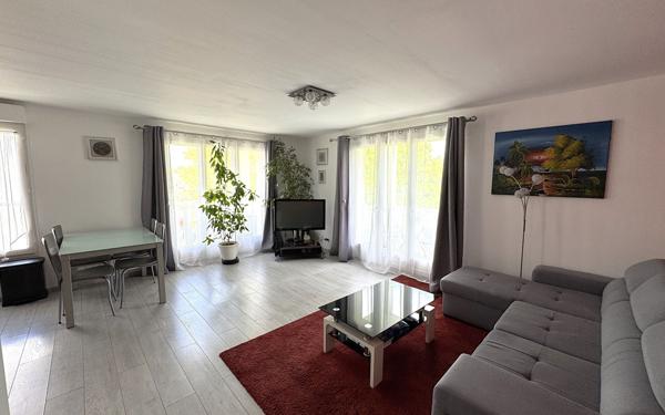 Appartement à vendre    3 pièces • 70,71 m2 Noisy-le-Grand