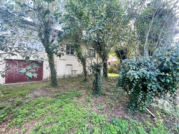 Maison à vendre à Mérignac Arlac, garage, terrain 2078m² divisible