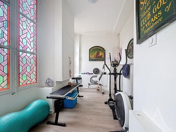 Hyper-centre Mantes-la-Jolie Maison 6 pièce(s) - 4 chambres - jardin - terasse - parking