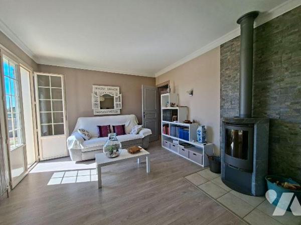Maison de plain-pied entièrement rénovée à Moutiers-sous-Argenton.
Située au calme, la maison ...