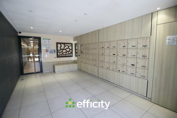 Appartement
         3 pièces
        - 62 m² Exclusivité 220 000 € *