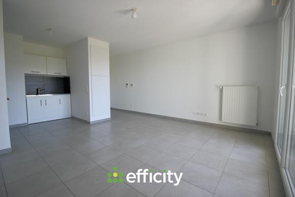 Appartement
         3 pièces
        - 62 m² Exclusivité 220 000 € *