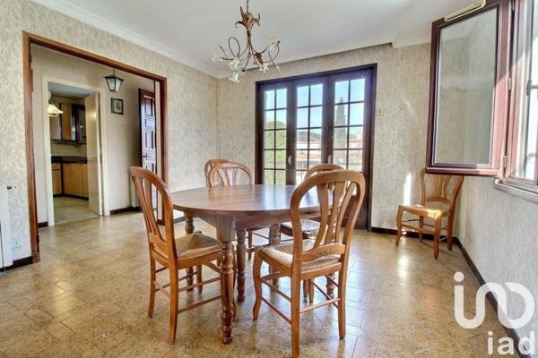 Maison traditionnelle 7 pièces de 170 m² à Bouc-Bel-Air (13320)