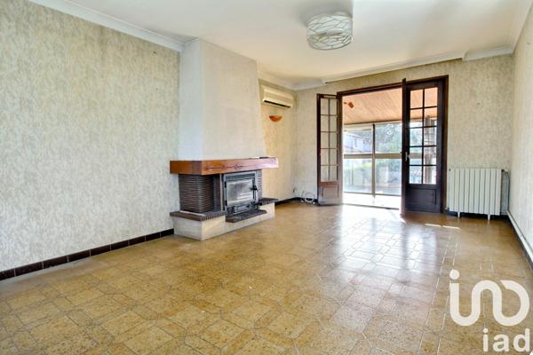 Maison traditionnelle 7 pièces de 170 m² à Bouc-Bel-Air (13320)