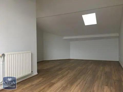 Appartement à louer 4 pièces 97.51m² Belval (08090)